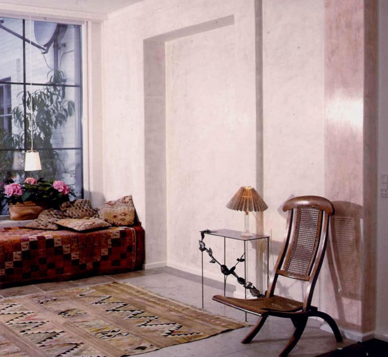 Marmorino medium pink wall plaster